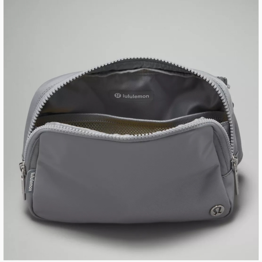 Lululemon Everywhere Belt Bag One Size Rhino Grey Unixes New - Picture 5 of 9